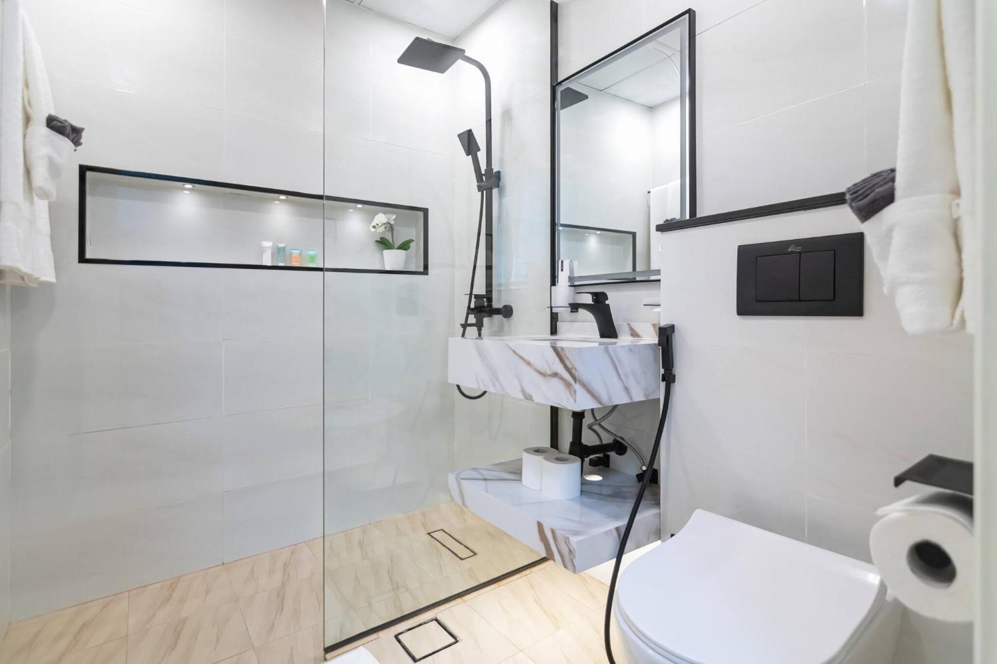 Spacious & Cosy 1br In Marina