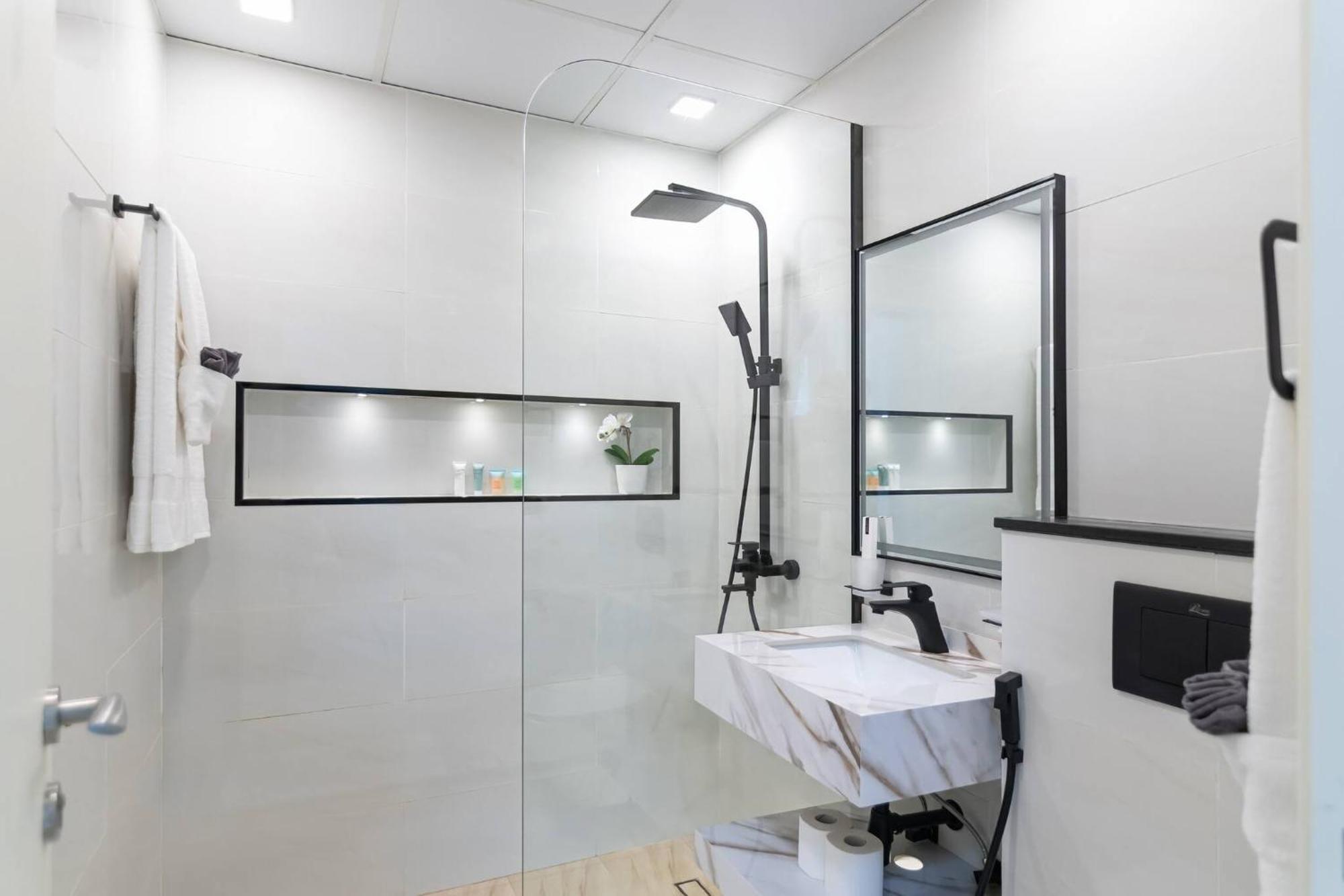 Spacious & Cosy 1br In Marina Appartement *